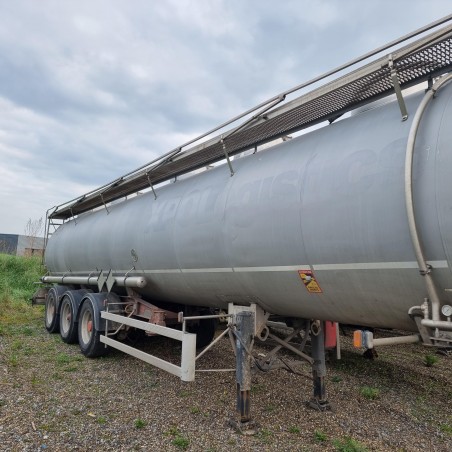 Citerne liquide chimique compressible calorifugée